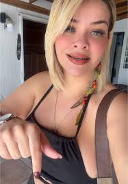 Cumpliendo 32 Años con Humor y Diversión