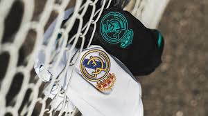 Hier im shop in deiner größe sofort lieferbar. Adidas Prasentiert Die Neuen Real Madrid Trikots Fur Die Saison 2017 18