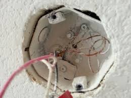 Detailed instruction on how to connect an electrical junction box in a proper way. Electric Box For Ceiling Fan Install Doityourself Com Community Forums