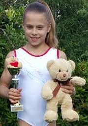 Coaches eleonora gatti and giacomo zuffa resulted in the selection of the elements included and orders of the gymnasts to the tools. Chemnitzer Ak 11 Heimsieg Fur Lea Wartmann Gymmedia De