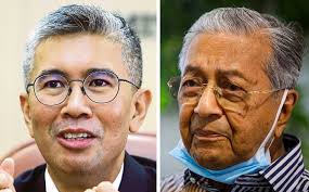 Dua remaja maut, manakala dua lagi cedera selepas dirempuh sebuah kereta ketika berbasikal di jalan sawah ulu pulai, pekan. Abciye3exjv5mm