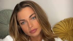 Tess sa konečne stretla s Nathanom. Bolo to oveľa horšie, než čakala