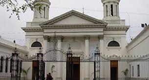 Bernardo monteagudo 1389, lomas de zamora, argentina. Profanan En Argentina La Catedral De Lomas De Zamora