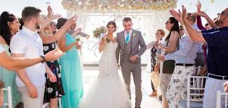 Nous recherchons une personne dynamique et motivée pour intégrer notre équipe de vente dans un… responsable pressing (h/f). Pressing Robe De Mariee Entretien Et Lavage A La Main Ou Pressing