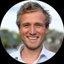 Leaving the Nest! After nearly 8 years, these are my final two weeks before  saying goodbye to the Holtara team! Many words pop up when describing my  time here, though 'Transformative' may