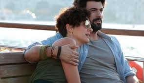 Engin akyürek ve bergüzar korelin başrollerini oynadıkları film. Bir Ask Iki Hayat Filmi Haberleri Yasemin