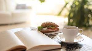 Pagi Idaman Secangkir Kopi Roti Isi Dan Buku Kopi Secangkir Kopi Pagi