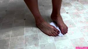 frog crush fetish - Sex Photos