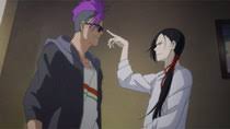One day, a man who was murdered before his eyes entrusts him with something. Banana Fish Episode 1