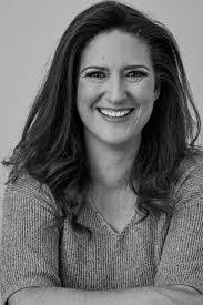 Janine Pack's Instagram, Twitter & Facebook