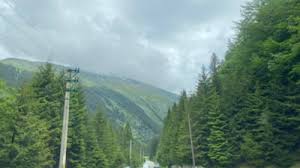 Inca nu am fost pe acolo doar din ce am vazut pe net e frumos si pe transalpina si pe. Se Inchide Circulatia Pe Sectoarele De Munte De Pe Transfagarasan Si Transalpina