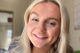 Grace Carson's Instagram, Twitter & Facebook