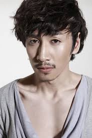 Hươu cao cổ" Lee Kwang Soo và "bộ sưu tập" những vai diễn thú vị