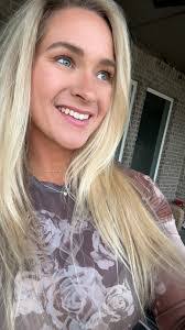 Shelby Arbuckle's Instagram, Twitter & Facebook