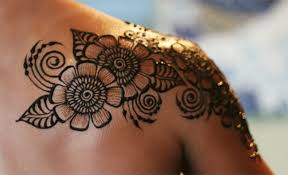 15 Cute Shoulder Mehndi Designs For Women Sheideas Henna Tattoo Shoulder Henna Designs Hand Henna Tattoo Designs