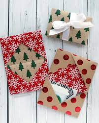Though i loved receiving gift cards, i often hesitated to give one for fear it would be viewed as an impersonal present. 20 Best Gift Card Presentation Ideas How To Wrap A Gift Card Present