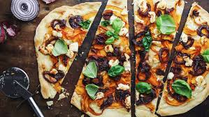 Flammkuchen Mit Kurbis Karamellisierten Zwiebeln Food Vegetable Pizza Vegetables