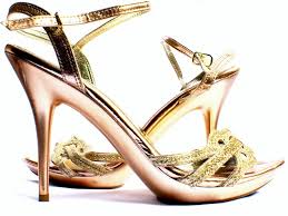 Baik itu masyarakat di asia tenggara, asia selatan, asia timur, dan juga wilayah asia lainnya. Tips Memilih Sepatu Sesuai Warna Kulit