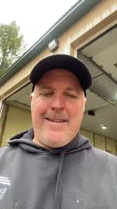 Pouring a huge concrete floor for a pole barn. 👍