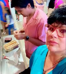 Mira mi amor Rene Rascon Fontecha(+) Así se ve el Taller ‼️MUELLES Y MOFLES  RASCON‼️ de día🌞 y de🌙 noche LLENO DE TU LUZ 🌠 Ya alcanzó 💲 para la  otra lona.