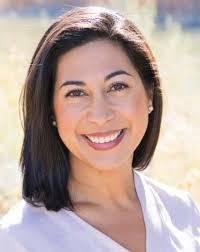 Lauren Baer's Instagram, Twitter & Facebook