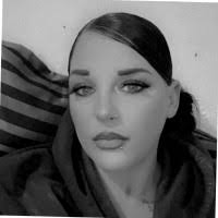 Shasta Hess's Instagram, Twitter & Facebook