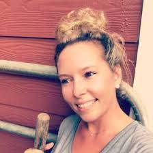 Lauren Weekley's Instagram, Twitter & Facebook