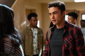 Netflix's "Never Have I Ever" Season 2 Teases Love Triangle in New Photos