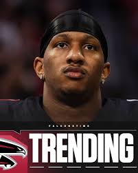 falcons RB Bijan Robinson says Michael Penix Jr never takes his durag off  🤣 “We were going into the sauna and you usually take it off…bro was just  in the sauna durag