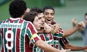Depois de ganhar uma inesperada folga no meio de semana, o fluminense encara o palmeiras, líder do brasileirão, neste sábado, 24 de julho.a partida faz parte da agenda da décima terceira rodada da versão 2021 da série a do campeonato brasileiro. De 99 Rebaixado A Time De Guerreiros Relembre A Arrancada Que Livrou O Fluminense Da Serie B Em 2009 Fluminense Football Club