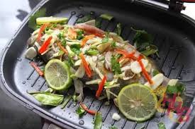 Resipi dan cara masak siakap stim limau seperti menu absolute thai. Ikan Bawal Siakap Kukus Halia Mek Jue S Kitchen Cooking With Love