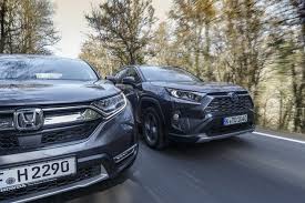 Which is better toyota or honda? Test Drive Honda Cr V Vs Toyota Rav4 22 Years Later Avtotachki