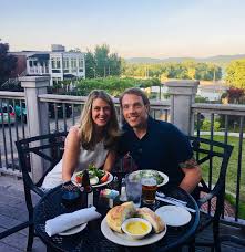 A new episode of #anhonorableprofession, hosted by @debbiecoxbultan with @chattanooga_gov tn mayor @andyberke, is out today! Top 7 Ways To Experience Chattanooga Tennessee