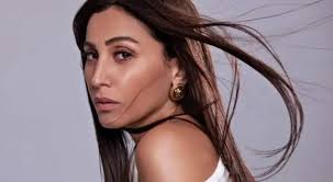 عبرت الفنانة دينا الشربيني عن سعادتها بردود الأفعال حول الحلقات الأولى من مسلسلها الدرامي الجديد لعبة النسيان والذي تخوض به هذا العام ضمن منافسة ماراثون مسلسلات رمضان 2020. Ø¯ÙŠÙ†Ø§ Ø§Ù„Ø´Ø±Ø¨ÙŠÙ†ÙŠ Ù…Ø±Øª Ø¨ØµØ¹ÙˆØ¨Ø§Øª Ø£ÙˆØµÙ„ØªÙ‡Ø§ Ø§Ù„Ù‰ Ø§Ù„Ø³Ø¬Ù† ÙˆÙ‡Ø°Ø§ Ù…ØµÙŠØ± Ø¹Ù„Ø§Ù‚ØªÙ‡Ø§ Ø¨Ù€ Ø¹Ù…Ø±Ùˆ Ø¯ÙŠØ§Ø¨