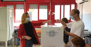 Brescia (M5S): «Fine dell'inverno politico per gli under 25». Ultimo miglio  per aprire il Senato al voto dei giovani