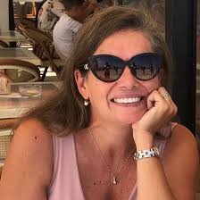 La proprietaria Karima (in centro)