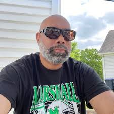 Sean Hammond (@shamm16)