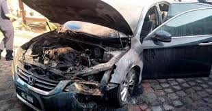 Dua lagi anggota pengawal bilik tahanan unit sungai wangi tentera laut diraja malaysia (tldm) di sitiawan, ditahan hari ini untuk bantu siasatan berhubung. Peniaga Mengaku Tak Bersalah Bakar Kereta Mufti Perlis Minda Rakyat