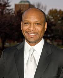 Dan Isom's Instagram, Twitter & Facebook