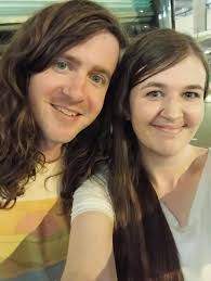 Got to meet Derek outside the tour bus 😍 : r/maydayparade