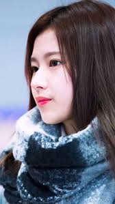 사나 おしゃれまとめの人気アイデア pinterest 紀良 芳村 twice サナ サナ twice メンバー