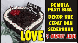 Resep bolu kukus pandan oleh titi harianti daeli. Cara Cepat Menghias Kue Bentuk Love Sedrhana Youtube