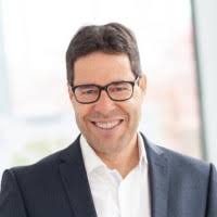 100+ perfiles de «Farner»