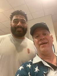 Ex Sou Miss great Nick Mullens going through pregame progressions for the  49ers. #WhoDat