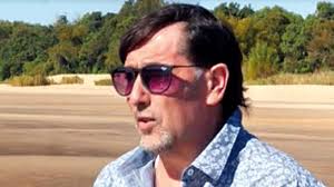 Luis Alberto Palermo presentó la escritura de propiedad de Isla Caridad;  “el dueño real soy yo”