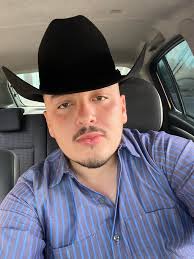 Ernesto Lavenant's Instagram, Twitter & Facebook