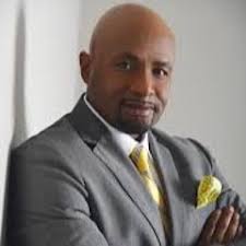 Stream Claudia Wade music