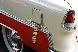 We Used To Have A Tiger Tail Coming From The Gas Tank Of Our Fairlane Put A Tiger In Your Tank An Exx Full Service Gas Station Gas Station Old Gas Stations