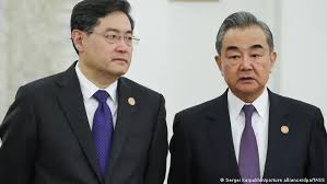 秦刚下台、王毅回锅专家：习近平威信受损| 文学城