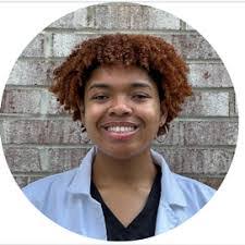 Summer Evans's Instagram, Twitter & Facebook